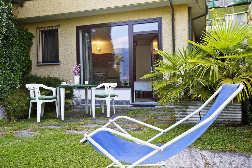 Villa Panorama Porto Valtravaglia Exteriör bild