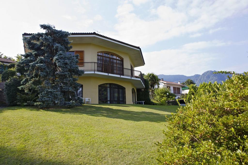 Villa Panorama Porto Valtravaglia Exteriör bild